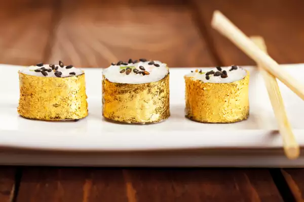 Sushi con oro comestible
