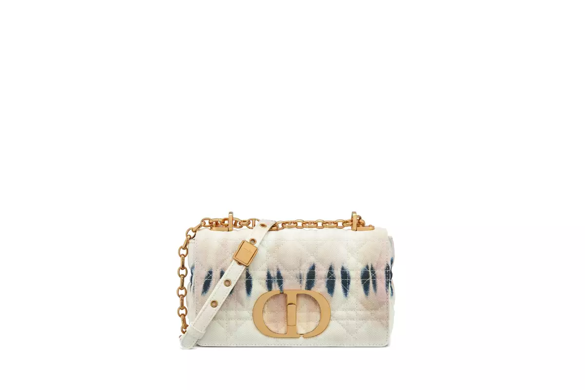 DIOR_DIOR CARO_3.jpg