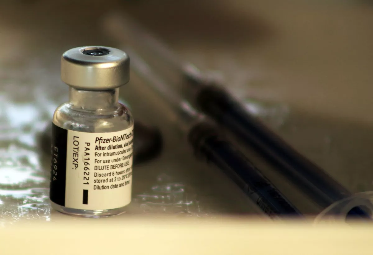 pfizer vacuna menores de entre 12 y 15 años 