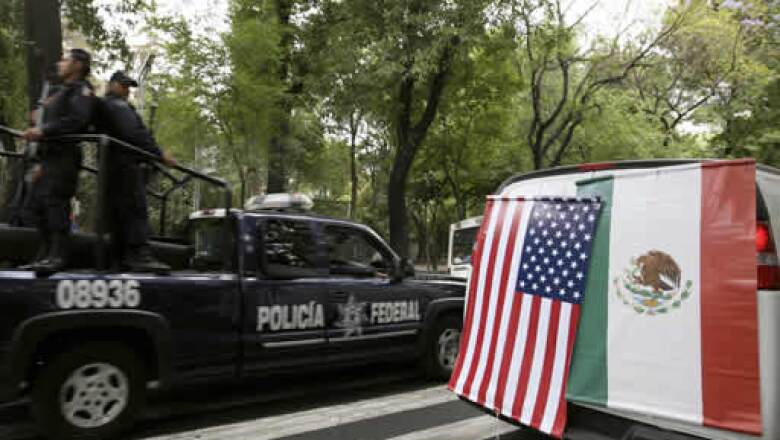Unos mil elementos de la Policía Federal preventiva apoyarán al Estado Mayor Presidencial que es el que por ley se encarga de la seguridad de los jefes de Estado cuando visitan México.