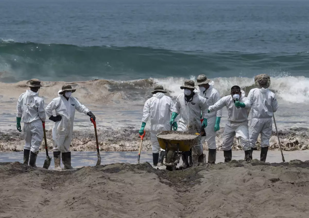 limpieza-derrame-petroleo