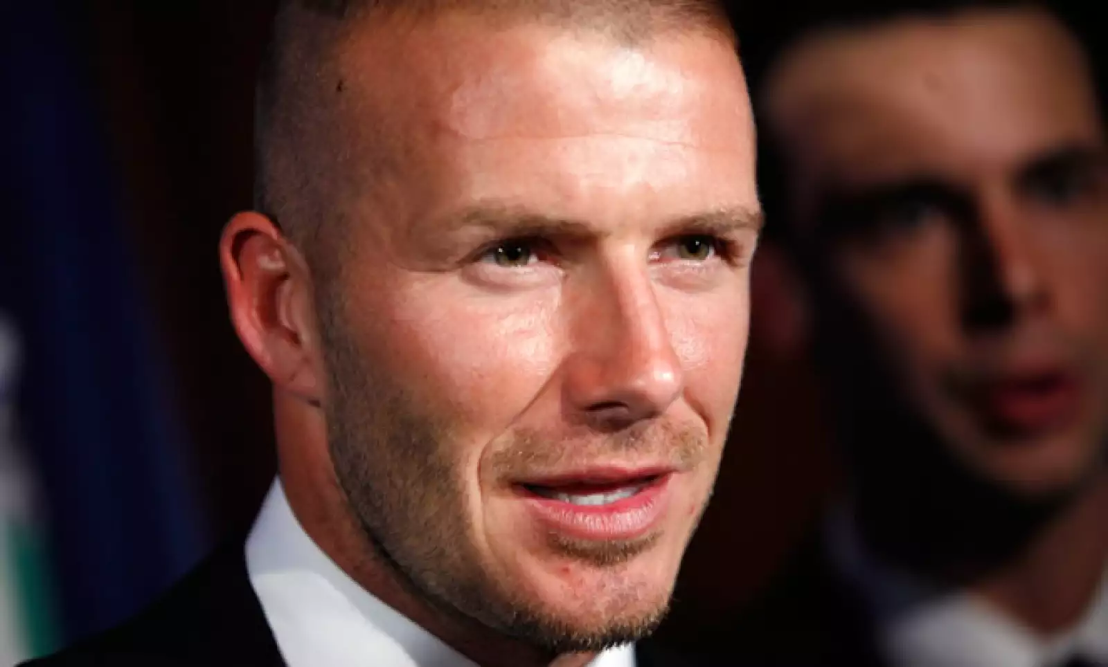 Beckham también tiene una compañía llamada Footwork Productions, la cual gestiona los derechos de imagen del deportista.