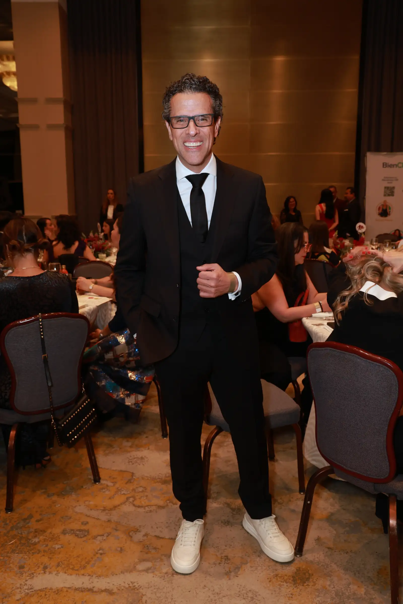 Marco Antonio Regil 