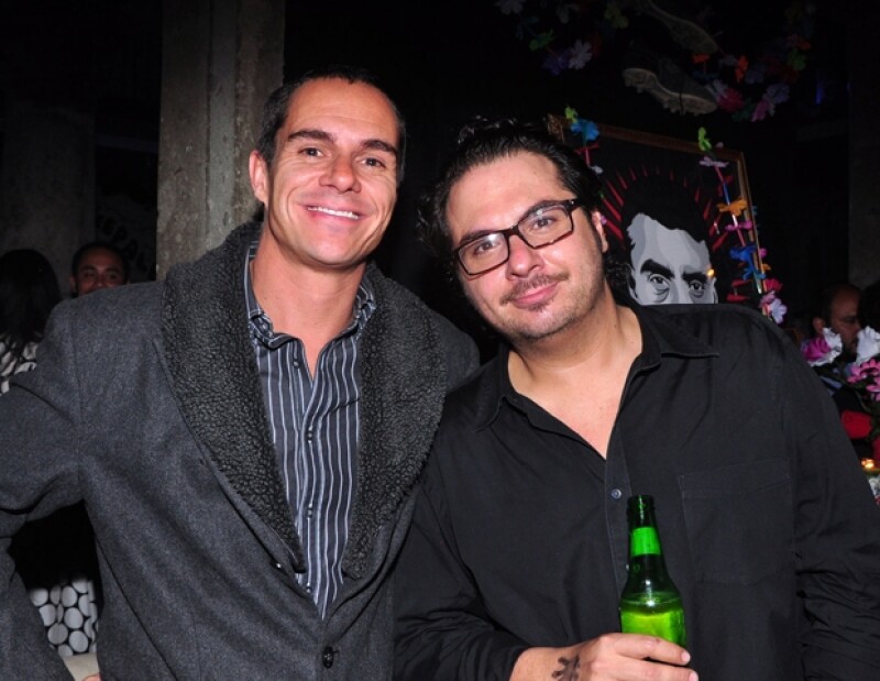 Tony Dalton y MarcoPolo Constandse en la celebración que se llevó en el Pasagüero.