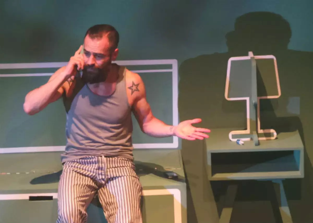 Jorge Poza en una de las escenas del montaje Amor de mis Amores.