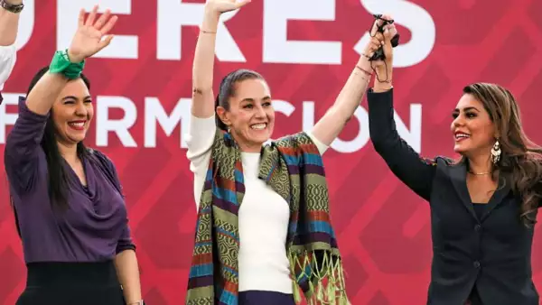 Respaldo a Claudia Sheinbaum en evento de mujeres