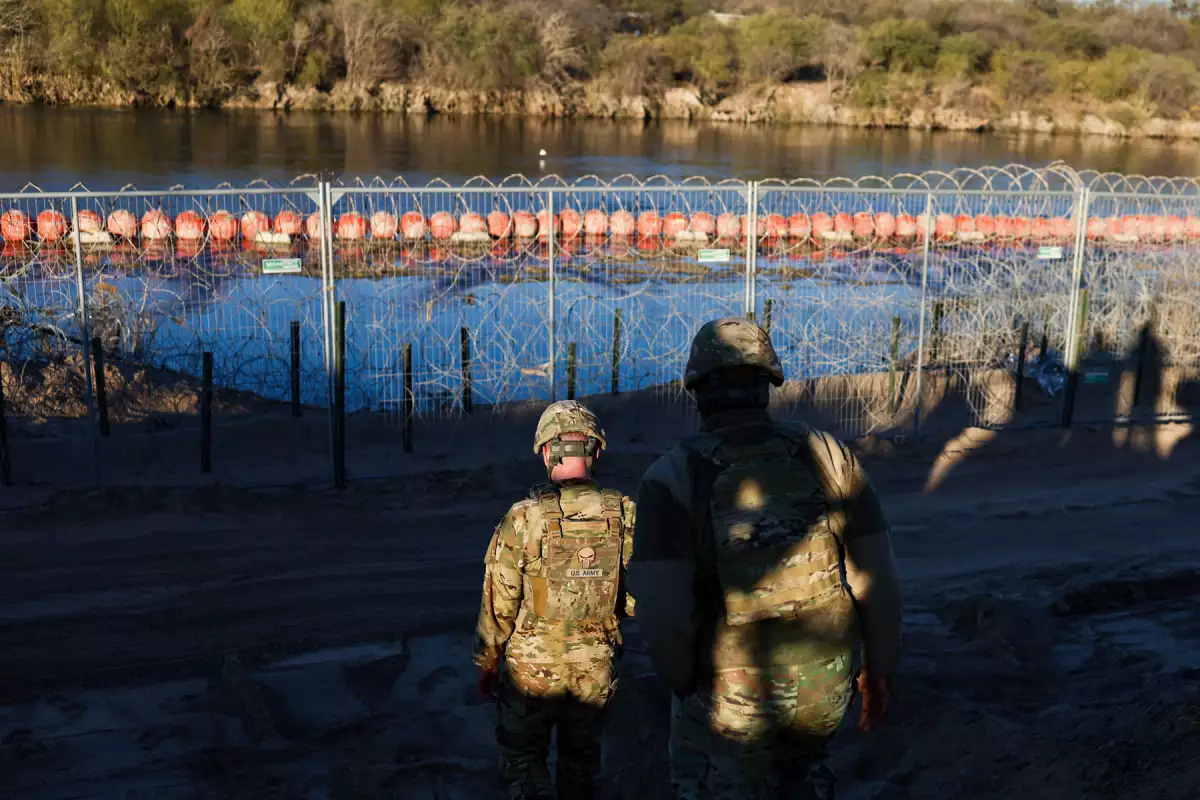 militares-usa-alambrada
