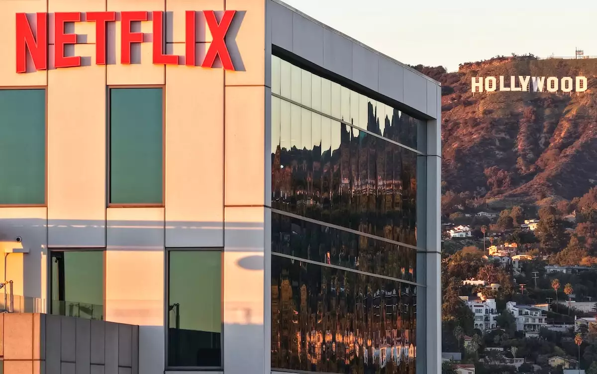 Netflix comprará Warner Bros por 82 mil 700 millones de dólares