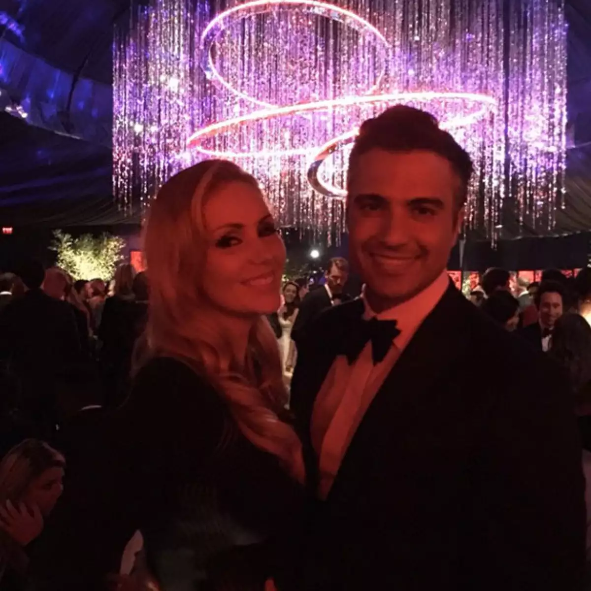 Jaime Camil y Heidi Balvanera compartieron en Instagram su gran noche en la entrega de premios, además de celebrar el triunfo de la serie Jane the Virgin.