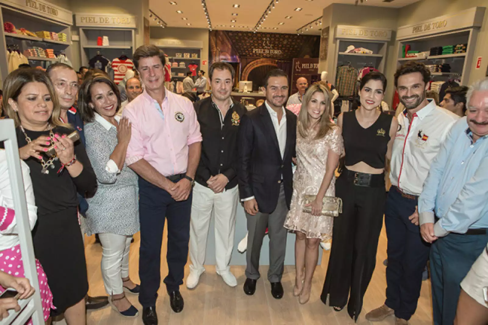 Tere Ocampo,Alejandro Rodríguez,Lorena Bawueiro,Cayetano Martínez de Irujo,Manolo Martínez,Miguel Ángel Yunes,Patricia Lobeira,Elizabeth Hannon e Iván Sánchez
