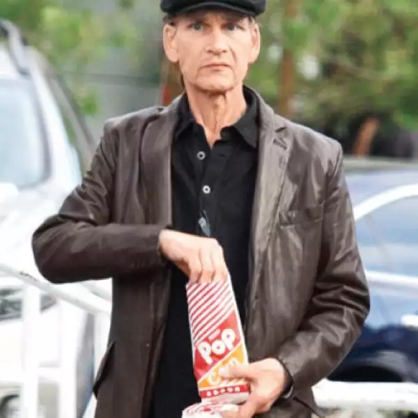 Demacrado. En un año, el cáncer de páncreas ha acabado con el sey symbol de los ochenta.