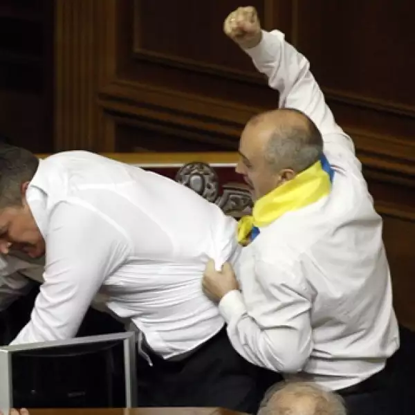 Ucrania Parlamento pelea 5