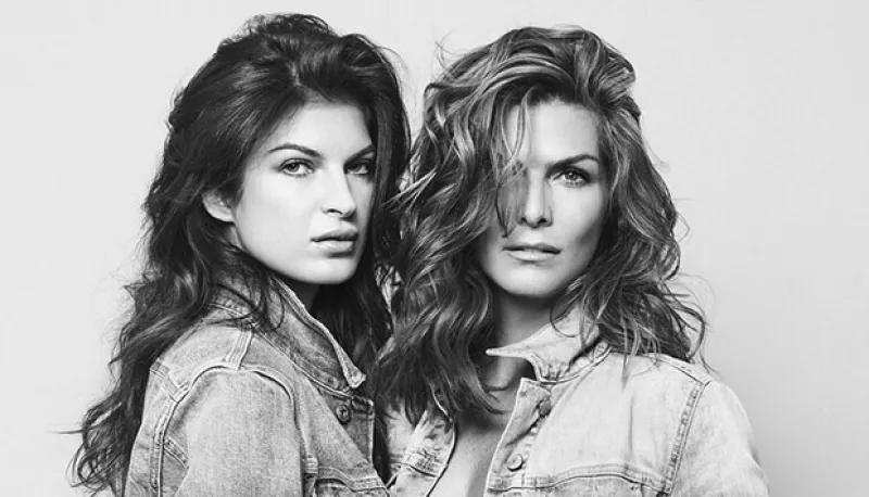 Montserrat y Yaya en una sesión de fotos.