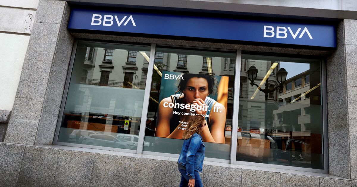BBVA, Sabadell için düşmanca bir satın alma teklifi için yetki talep etti