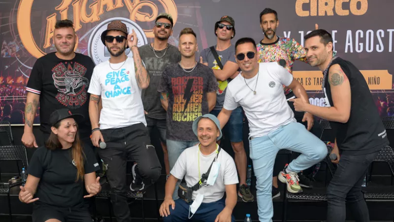 Los Caligaris expulsaron a Federico Zapata de la banda, por agredir a aficionados mexicanos. 