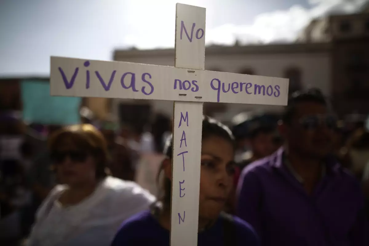 Ola de feminicidios 