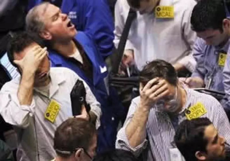 Los precios del crudo en EU y en Europa se mantienen al alza ante la crisis en Libia.  (Foto: Reuters)