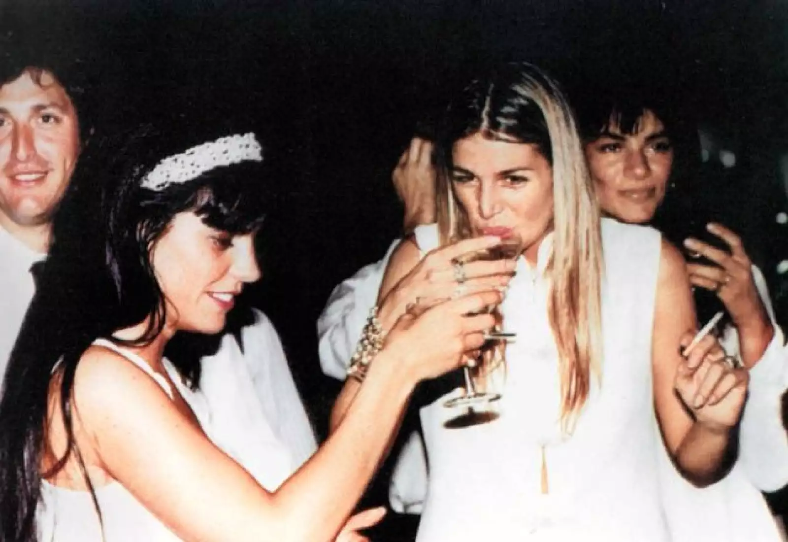 Le gustaba bailar y fumar, quienes la conocen la definen como muy divertida.