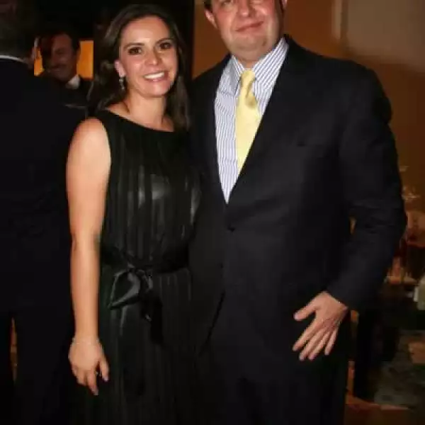 Premio Anáhuac a Laura Barrera Fortoul (Directora General DIF Edo. de México)