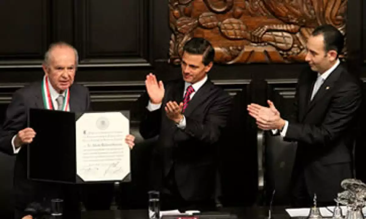 El empresario de 84 años ocupa la posición 5 en el ranking de Los 100 Empresario más Importantes de México de este año. (Foto: Notimex )