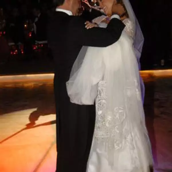 Carlos Peralta, Olivia Peralta