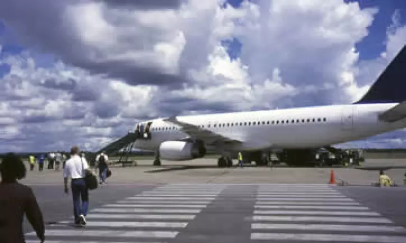 El Gobierno norteamericano recomienda a sus ciudadanos viajar en avión. (Foto: Getty Images)