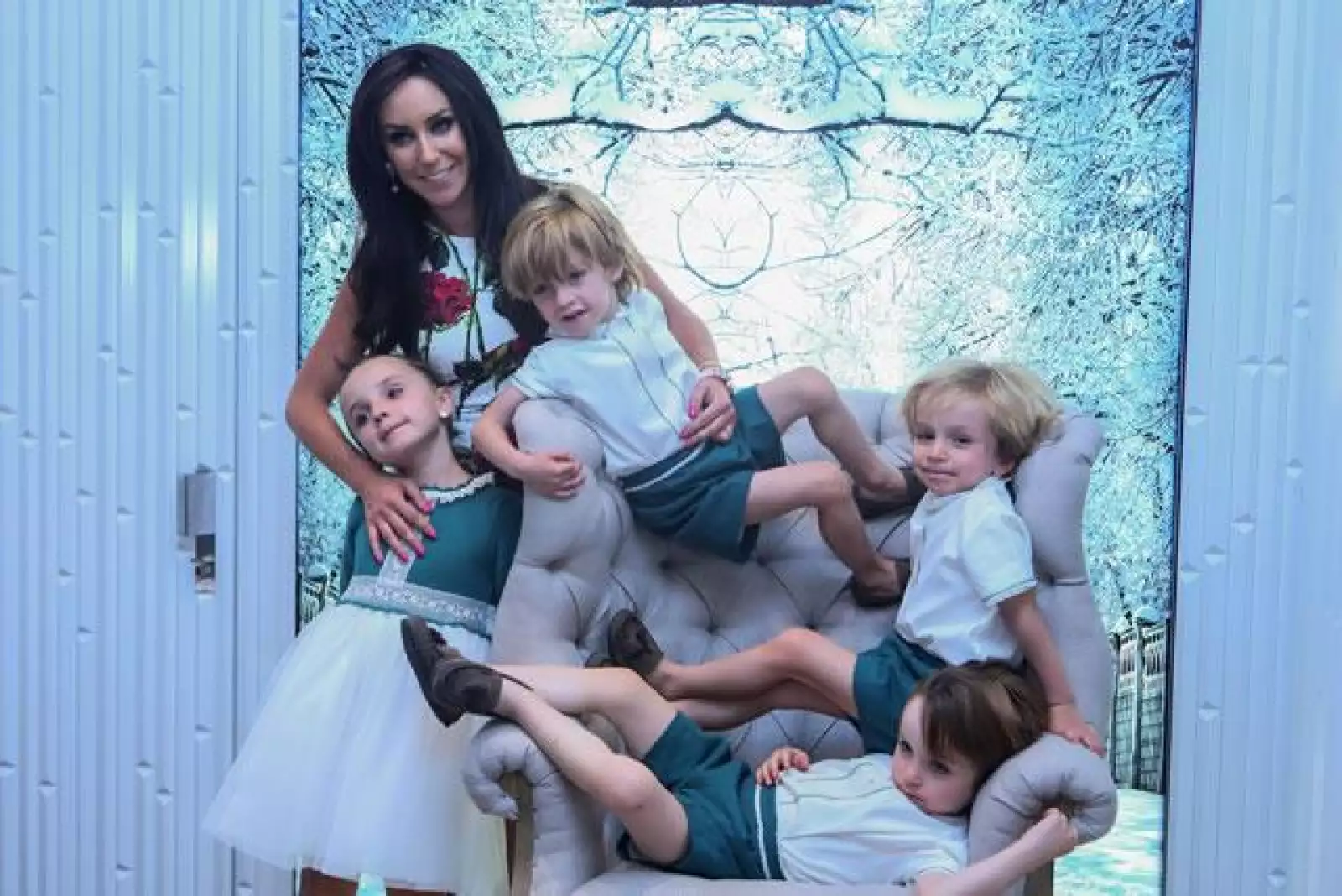 Inés Gómez Mont con Diego, Inés, Javi y Bruno Díaz Gómez Mont