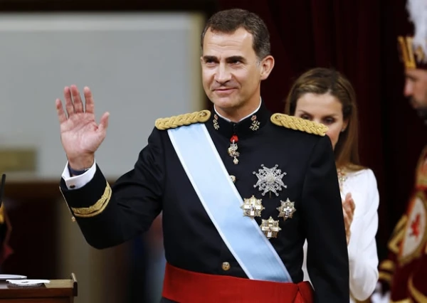 En el Congreso de los Diputados, Felipe VI dio su primer discurso como rey.