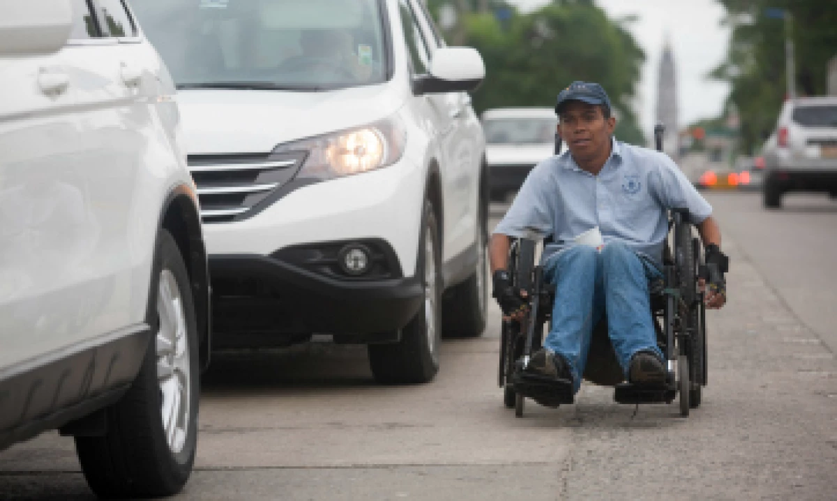 Se calcula que sólo 30% de las personas con discapacidad forman parte del mercado laboral. (Foto: Cuartoscuro)