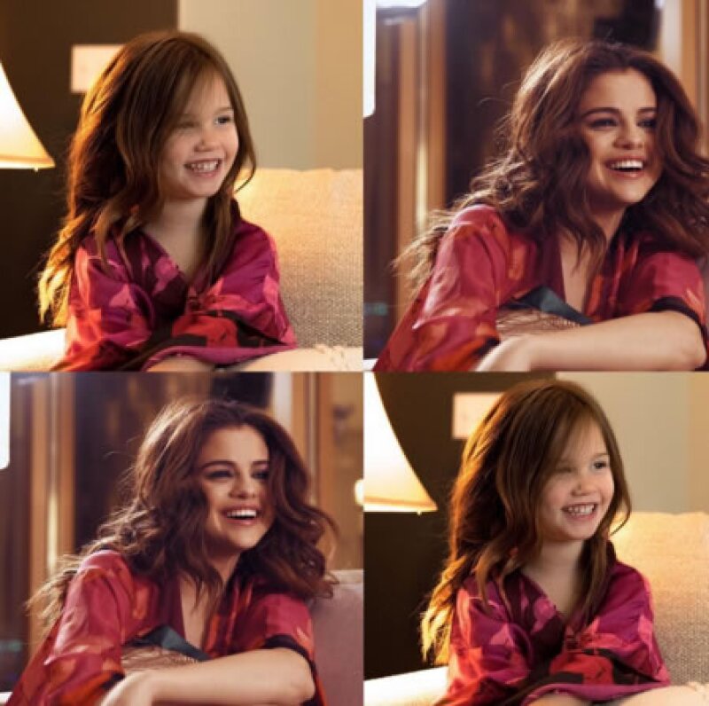 Ellee Approved imitando a Selena Gomez.