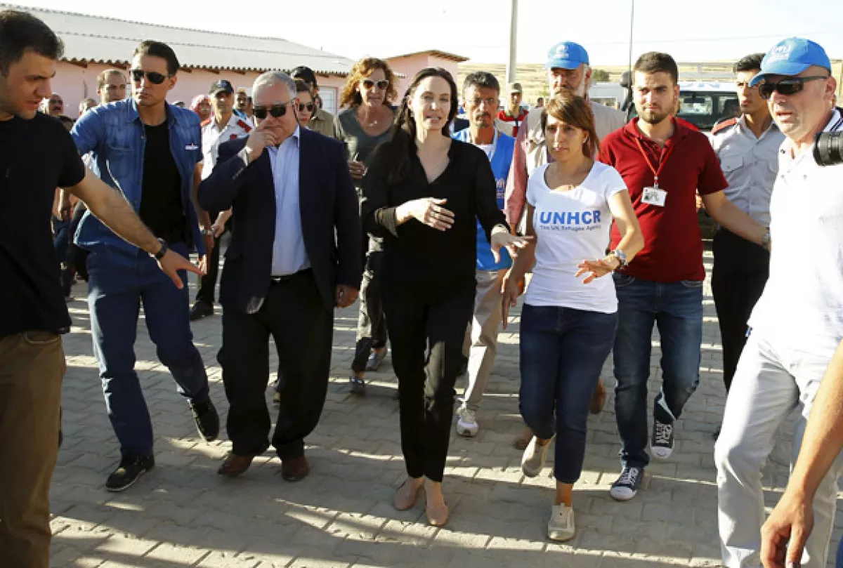 La esposa de Brad Pitt fue enviada por la ACNUR para llamar la atención hacia los milones de refugiados que, a causa de la guerra en Siria, han tenido que desplazarse forzosamente a Turquía.