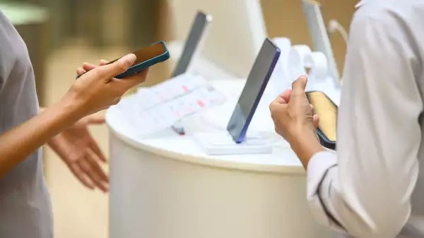 Gobierno presiona para el registro telefónico a empleados de dependencias y empieza a enviar correos 