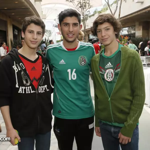 Adal Mustri,Marcos Tronlla,José Mustri
