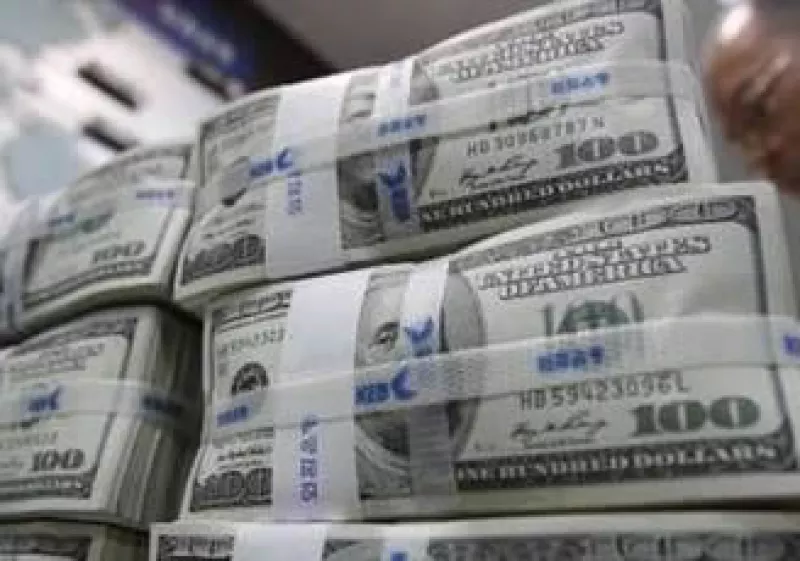 El dólar registra ventaja ante la moneda mexicana en operaciones a 48 horas. (Foto: Reuters)