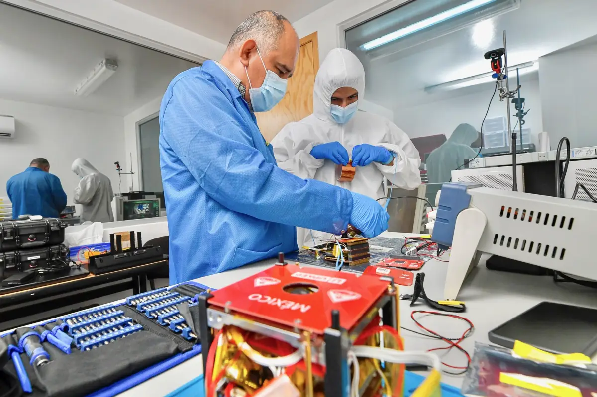 La Agencia Espacial Mexicana opera en incertidumbre 