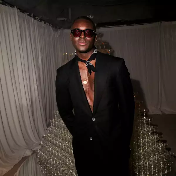 APRESMET 2: PRESENTED BY CARLOS NAZARIO, EMILY RATAJKOWSKI, FRANCESCO RISSO, PALOMA ELSESSER, RAUL LOPEZ, RENELL MEDRANO AND WSA