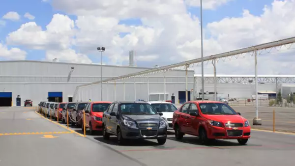 Se realizan pruebas de recorrido y se embarcan los autos para su entrega en puntos de venta