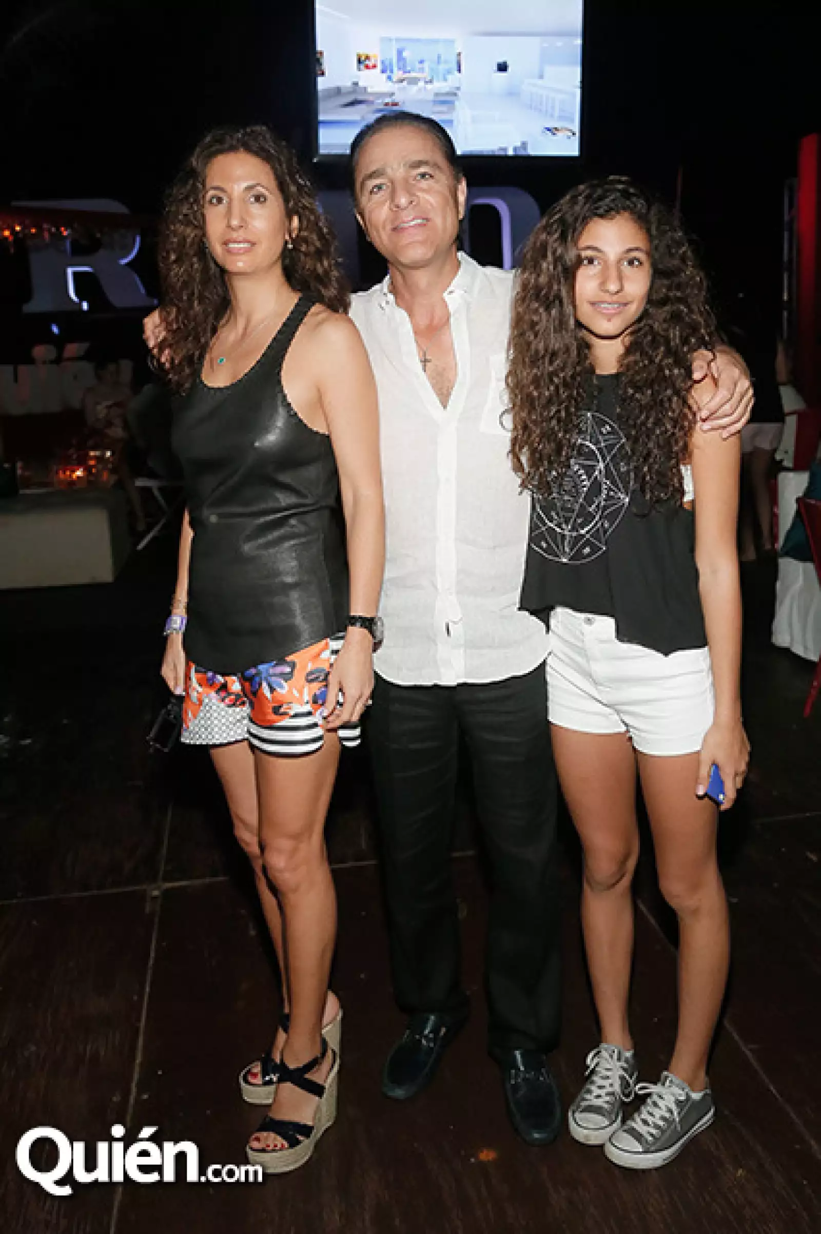 María Elena, Pablo y Maria Checa