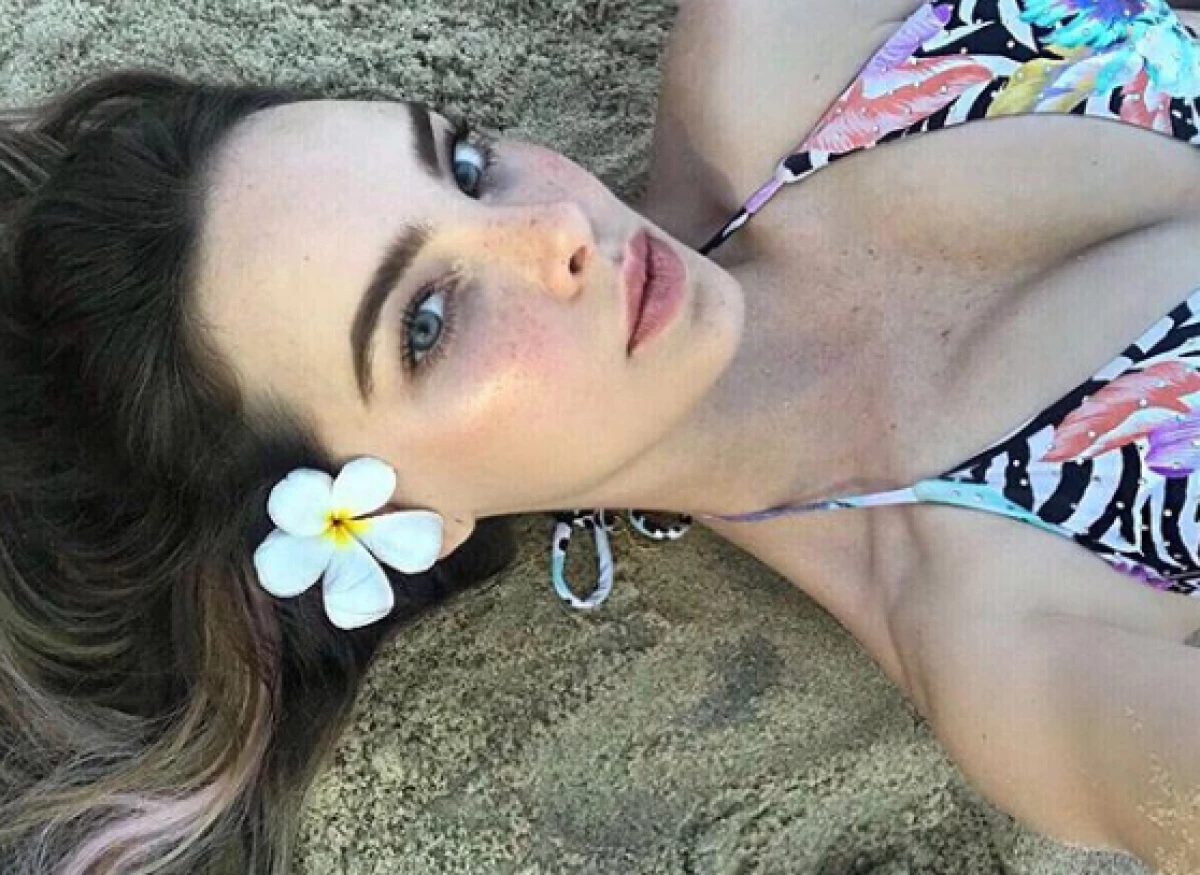 Belinda foto en la playa