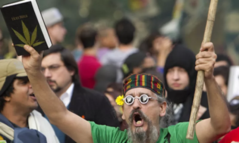 La agrupación argumenta que su propuesta ayudaría a pagar la deuda de Navarra en menos de 10 años. (Foto: AP)