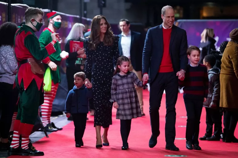 Príncipe Louis, Kate Middleton, princesa Charlotte, príncipe William y el príncipe George
