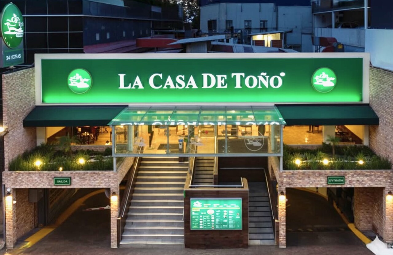Grupo Gigante confirma que evalúa la adquisición de La Casa de Toño