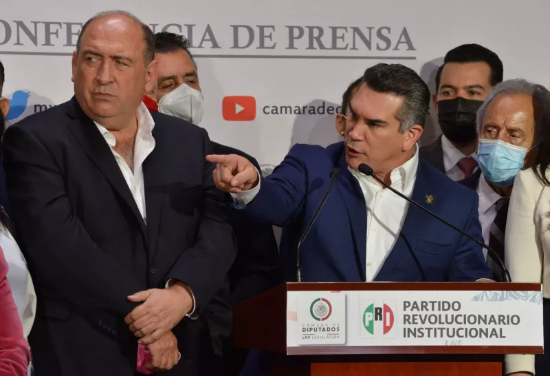 Conferencia de priistas en Cámara de Diputados