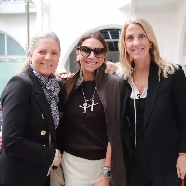 HOMENAJE A MARIE THÉRÈSE HERNAND DE ARANGO