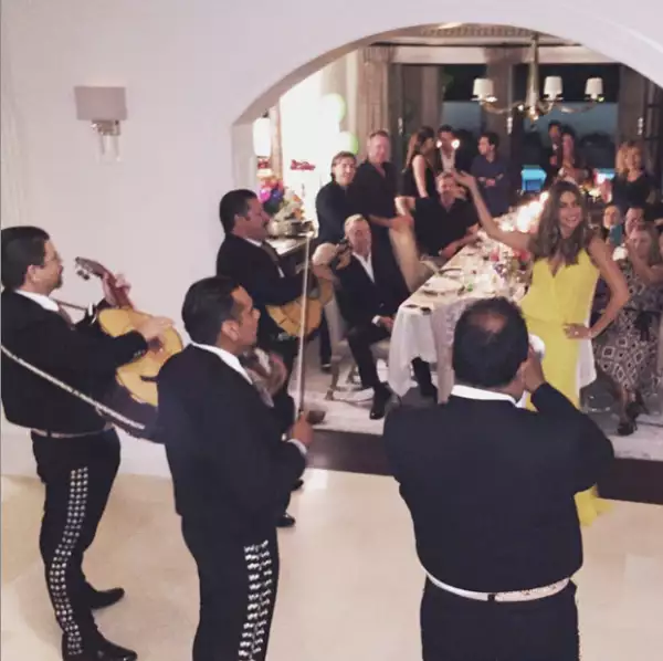 El mariachi no podía faltar