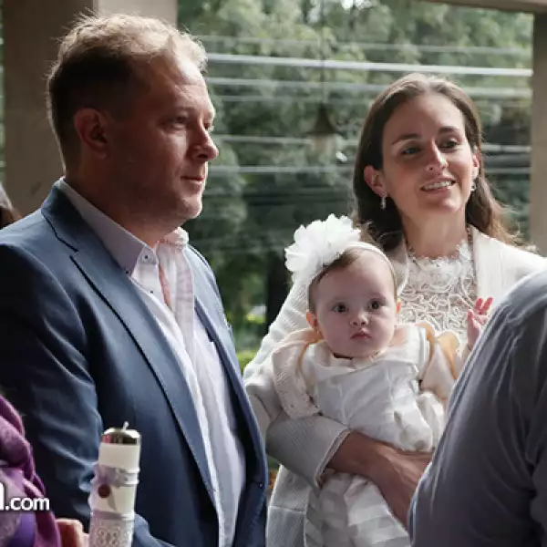 Francisco y Pía Santamaría con Dana Landa