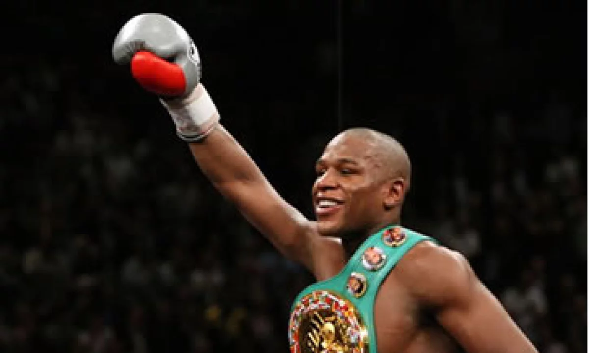 Floyd Mayweather tuvo ingresos por 105 millones de dólares sin necesidad de contar con patrocinios. (Foto: Getty Images)