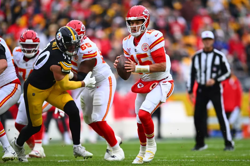 Kansas City derrota a Steelers y asegura el primer lugar en la Conferencia Americana