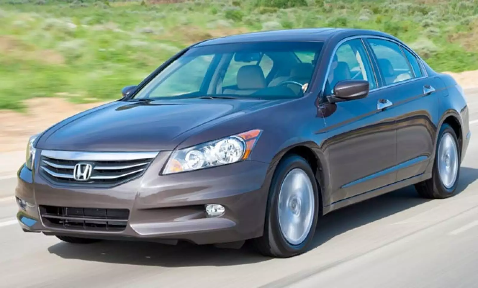 El modelo de Honda se lleva el primer puesto en esta categoría, con 1,905 unidades comercializadas en el primer semestre de 2011, según cifras de la Asociación Mexicana de la Industria Automotriz (AMIA).