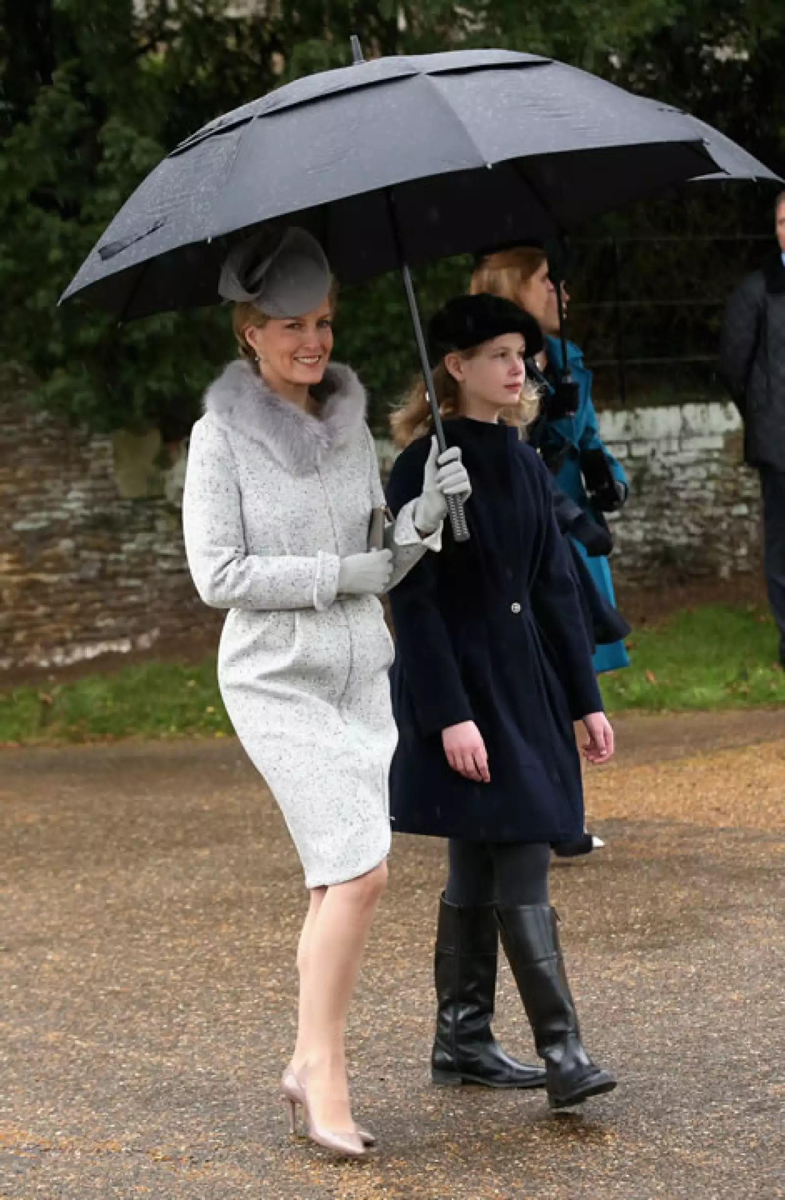 Sophie, Condesa de Wessex y Lady Louise Windsor.